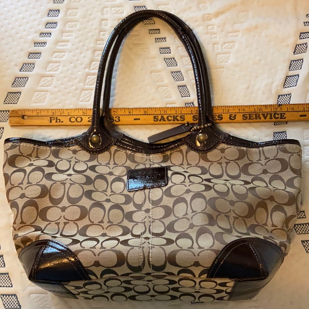 Coach Signature C Fabric purse. Very clean! Like new!